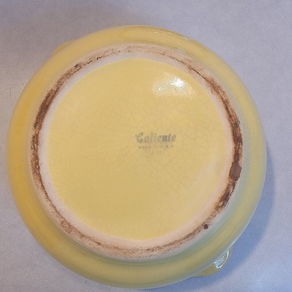 Vtg Yellow Caliente Pottery Casserole Metal Trivet Bakelite Handles - Top Issues - Picture 9 of 12